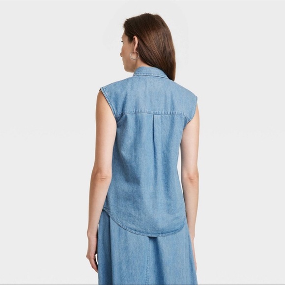 Women's Sleeveless Denim Collared Button-Down Shirt - Universal Thread Indigo - Picture 2 of 4